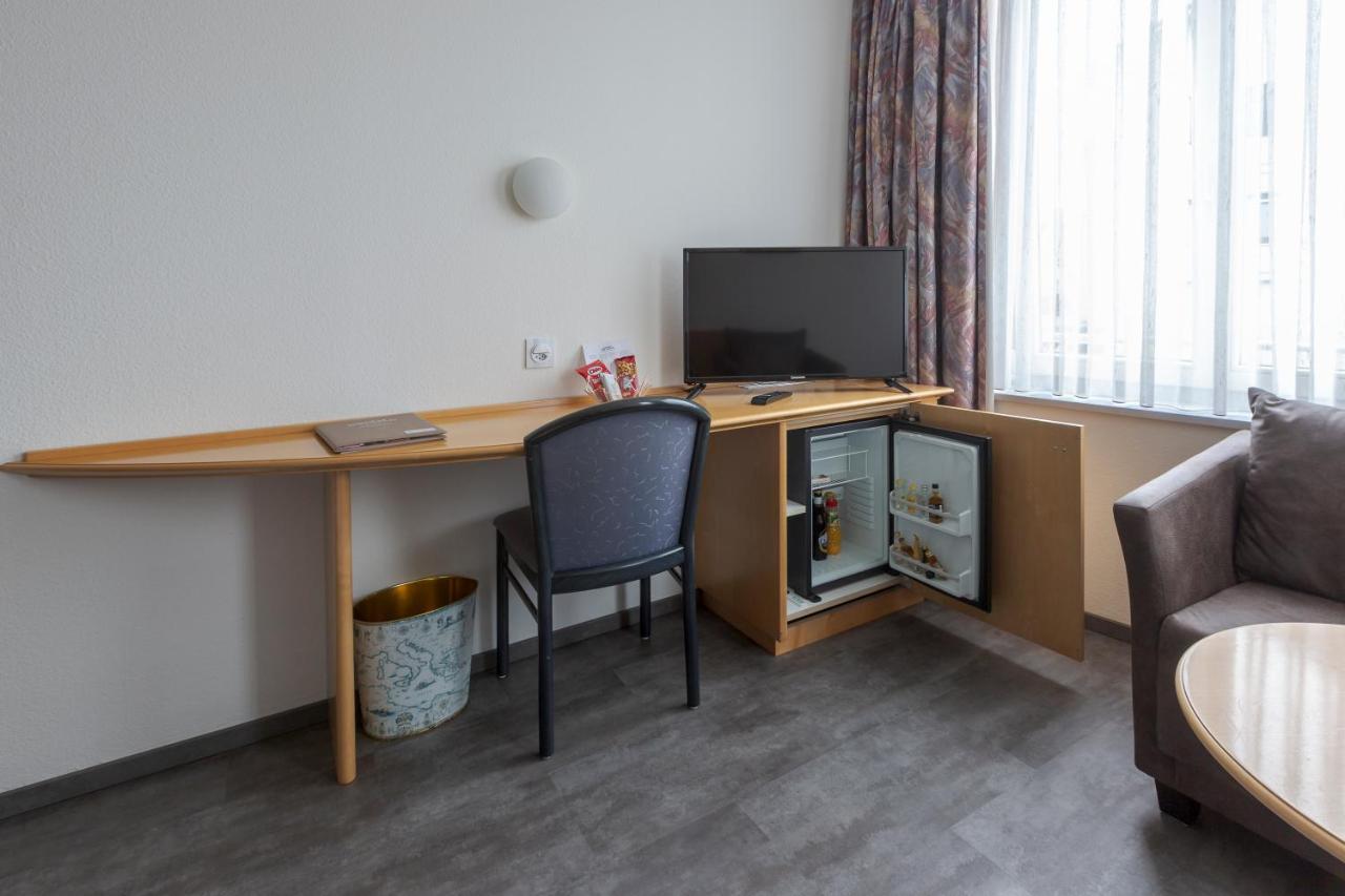 Hotel Rynach Reinach  Esterno foto