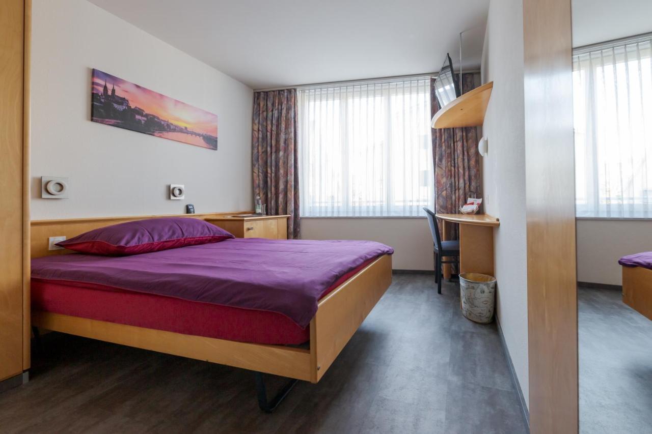 Hotel Rynach Reinach  Esterno foto
