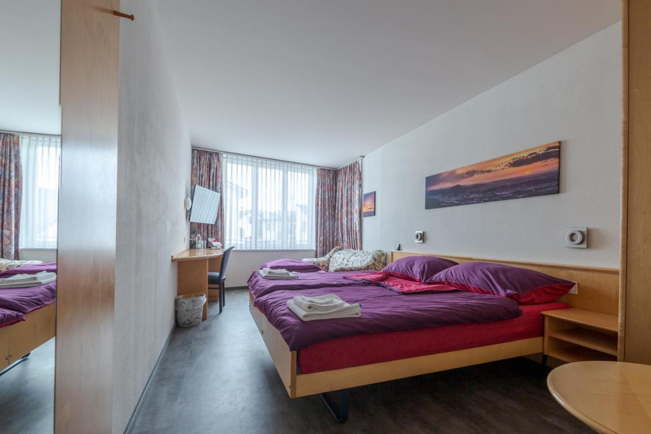 Hotel Rynach Reinach  Esterno foto